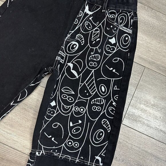 Shein Jeans Size 4 Cartoon Patch Work Raw Hem Loose Black White - Picture 5 of 6